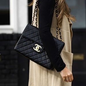 Vintage XL🖤CHANEL🖤Lambskin Maxi Classic Single Flap XL CC